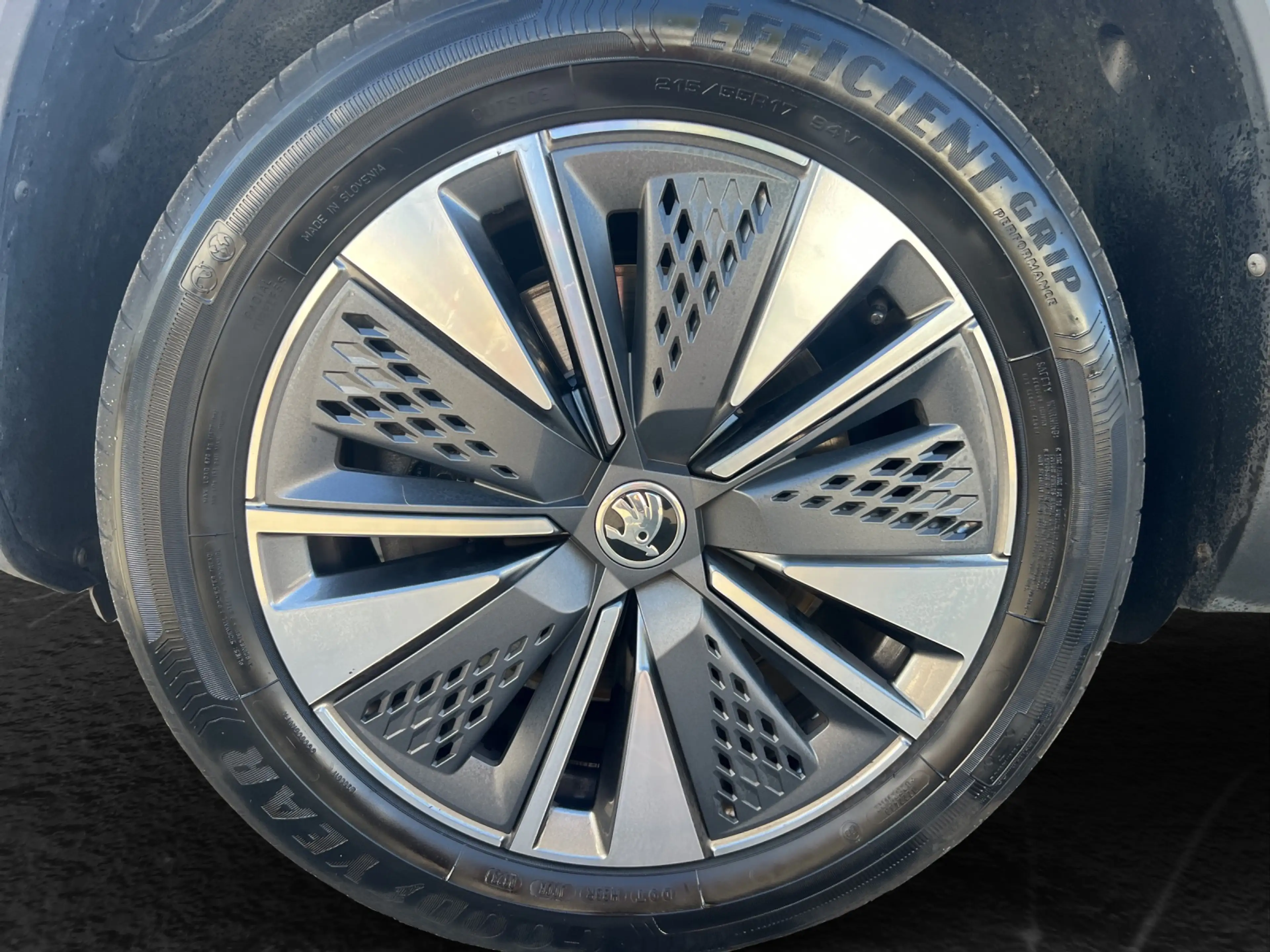 Skoda Karoq 1.5 TSI DSG Tour — photo 5