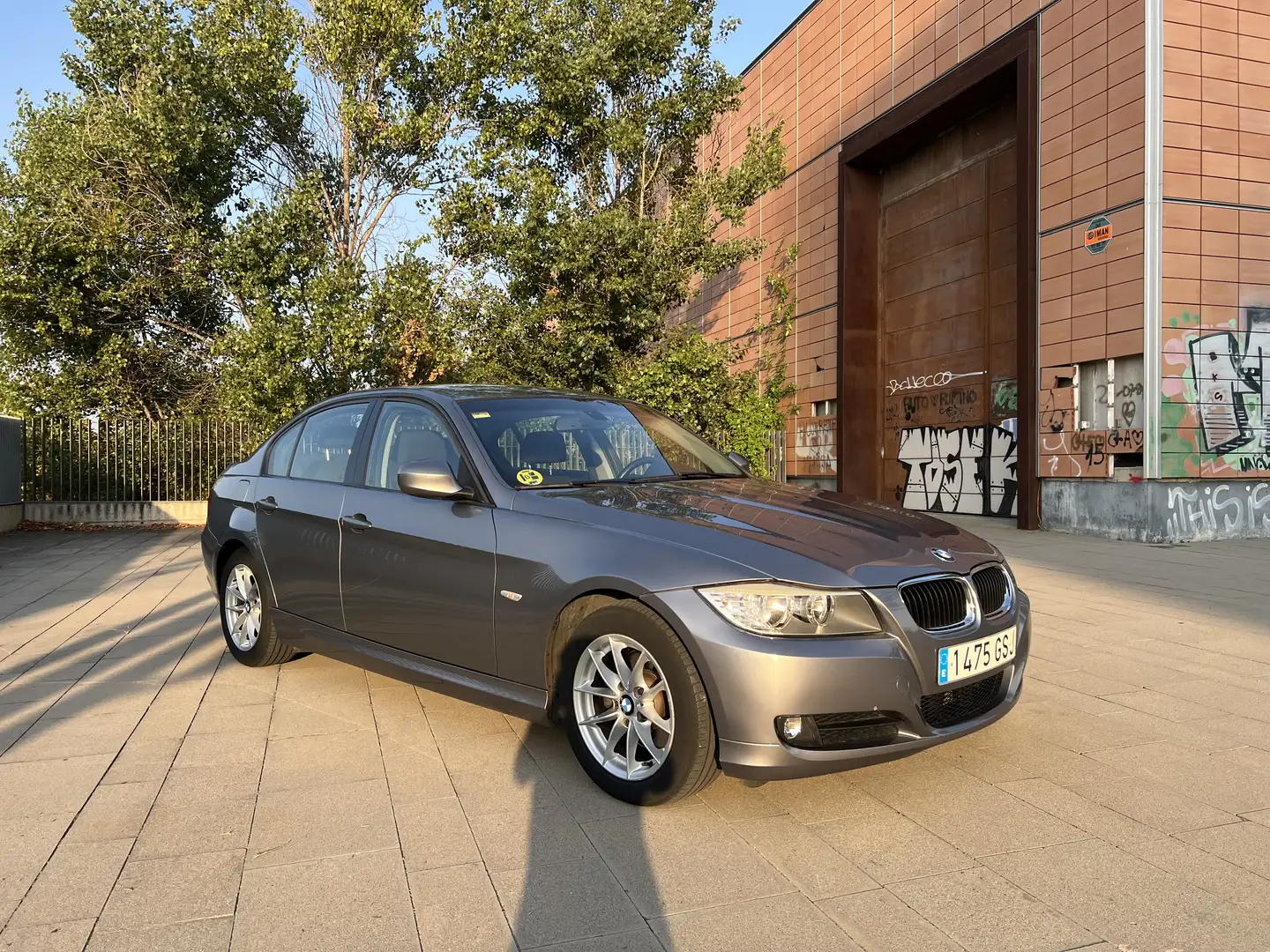 BMW 320 320d - 1