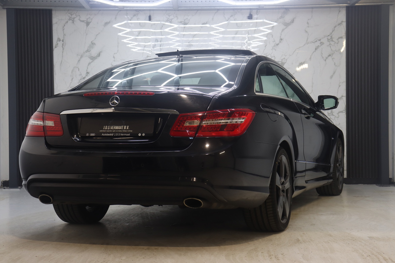 Mercedes-Benz E 350 Coupé CGI Avantgarde Pano H&K — photo 10