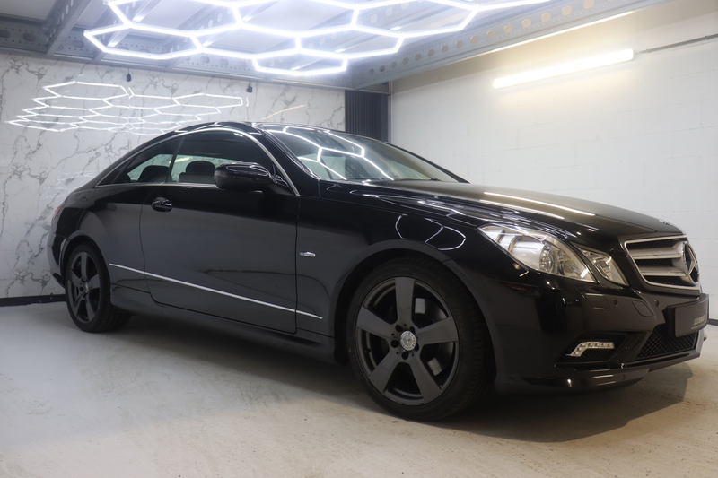 Mercedes-Benz E 350 Coupé CGI Avantgarde Pano H&K — photo 2