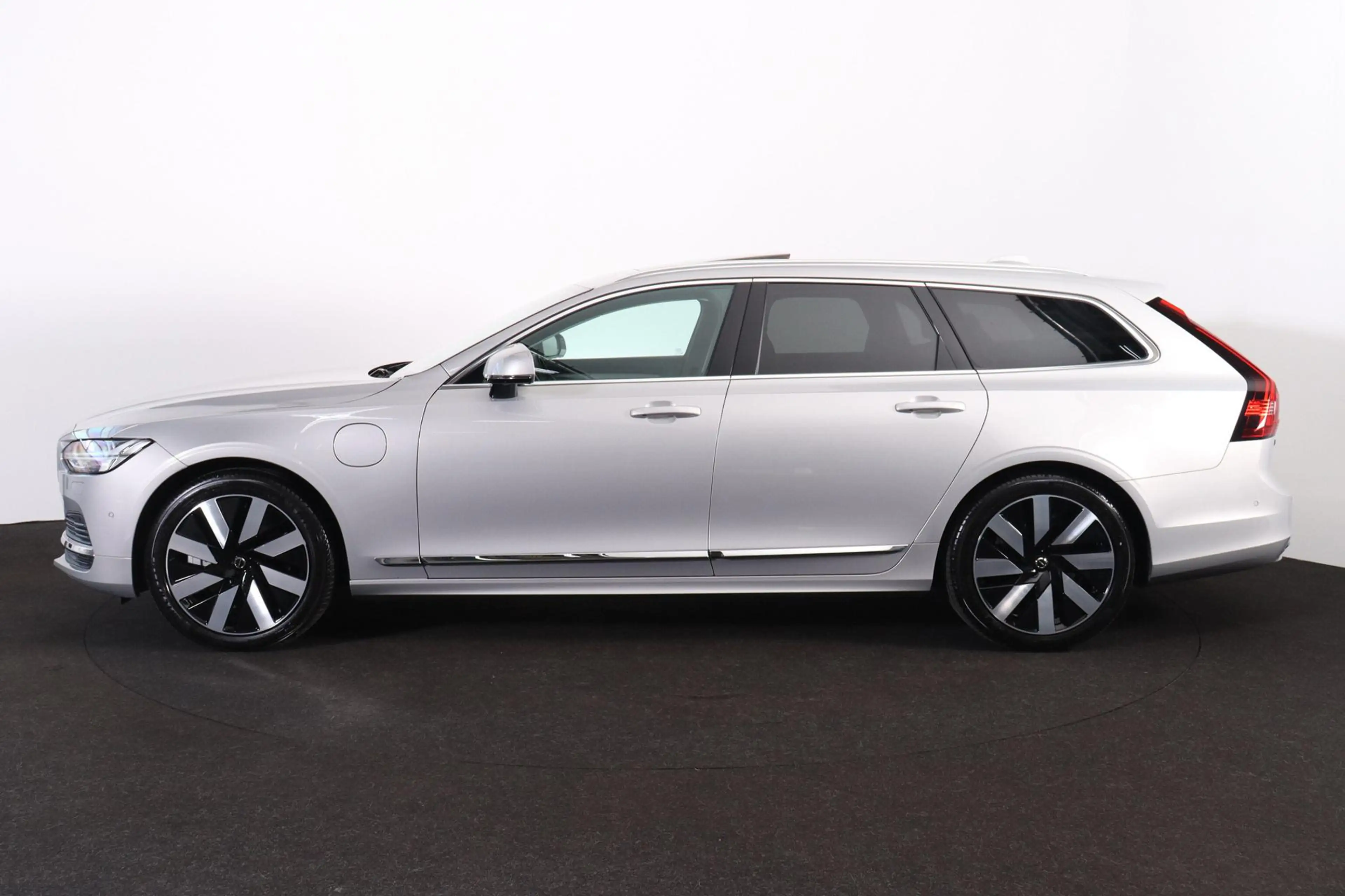 Volvo V90 T6 Recharge AWD Plus Bright - Panorama/schuifdak - — photo 4