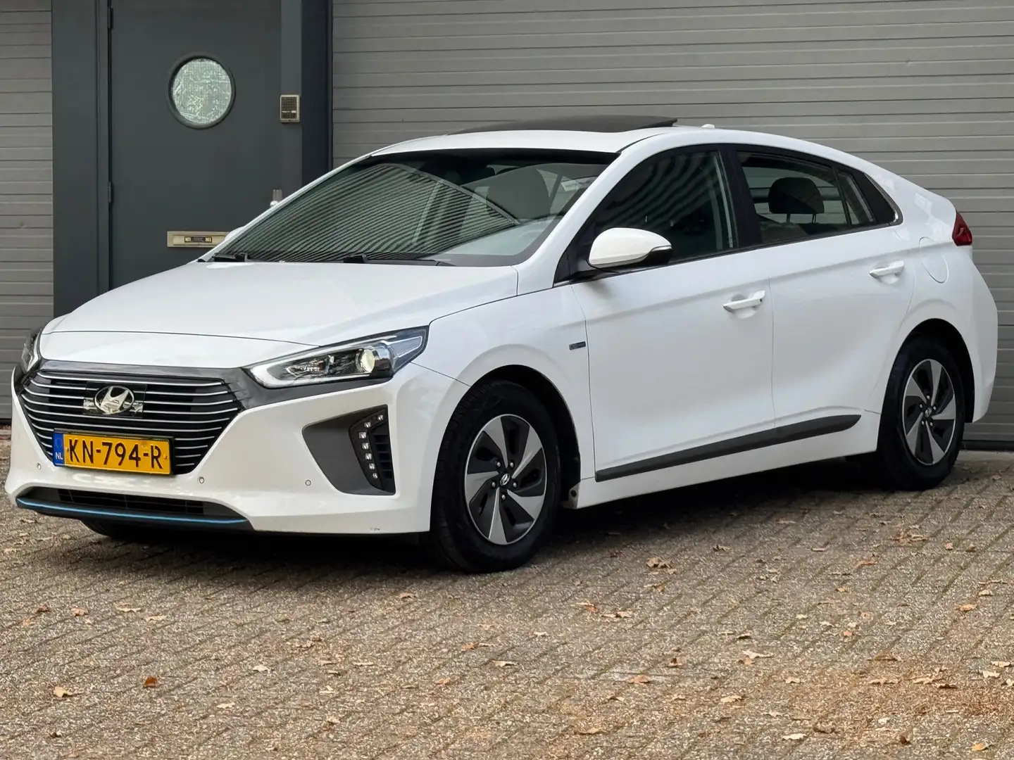 Hyundai IONIQ 1.6 GDi First Edition Blanco - 1
