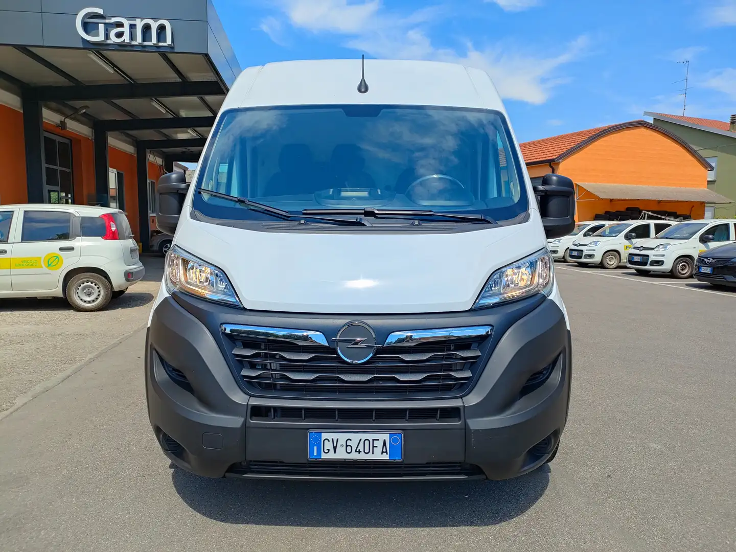 Opel Movano Movano Furgone 35 L2 H2 BlueHdi S&S 140cv Wit - 2