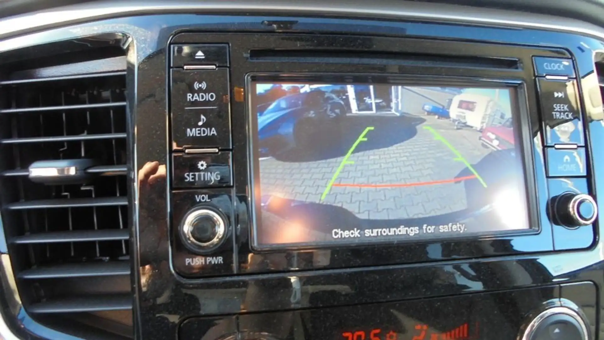 Mitsubishi L200 2.4 DI-D/181CV Double Cab Negru - 2