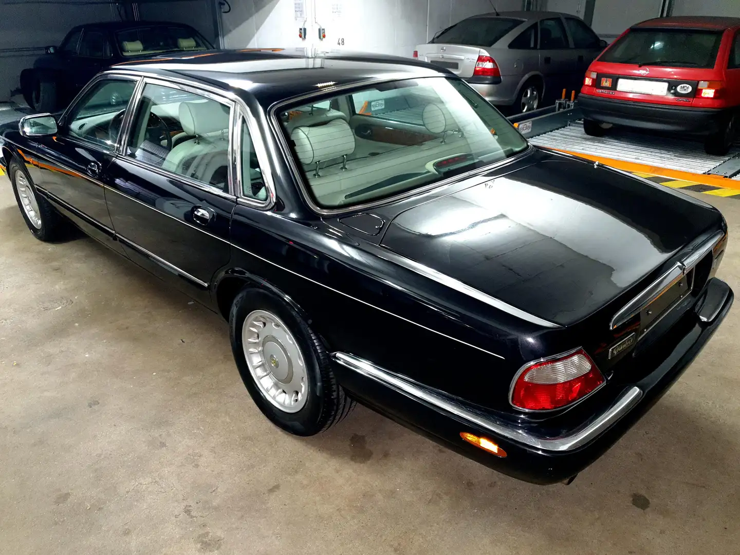 Jaguar Daimler Jaguar-Daimler V8 Limousine Langversion * 2002bbbb Schwarz - 1