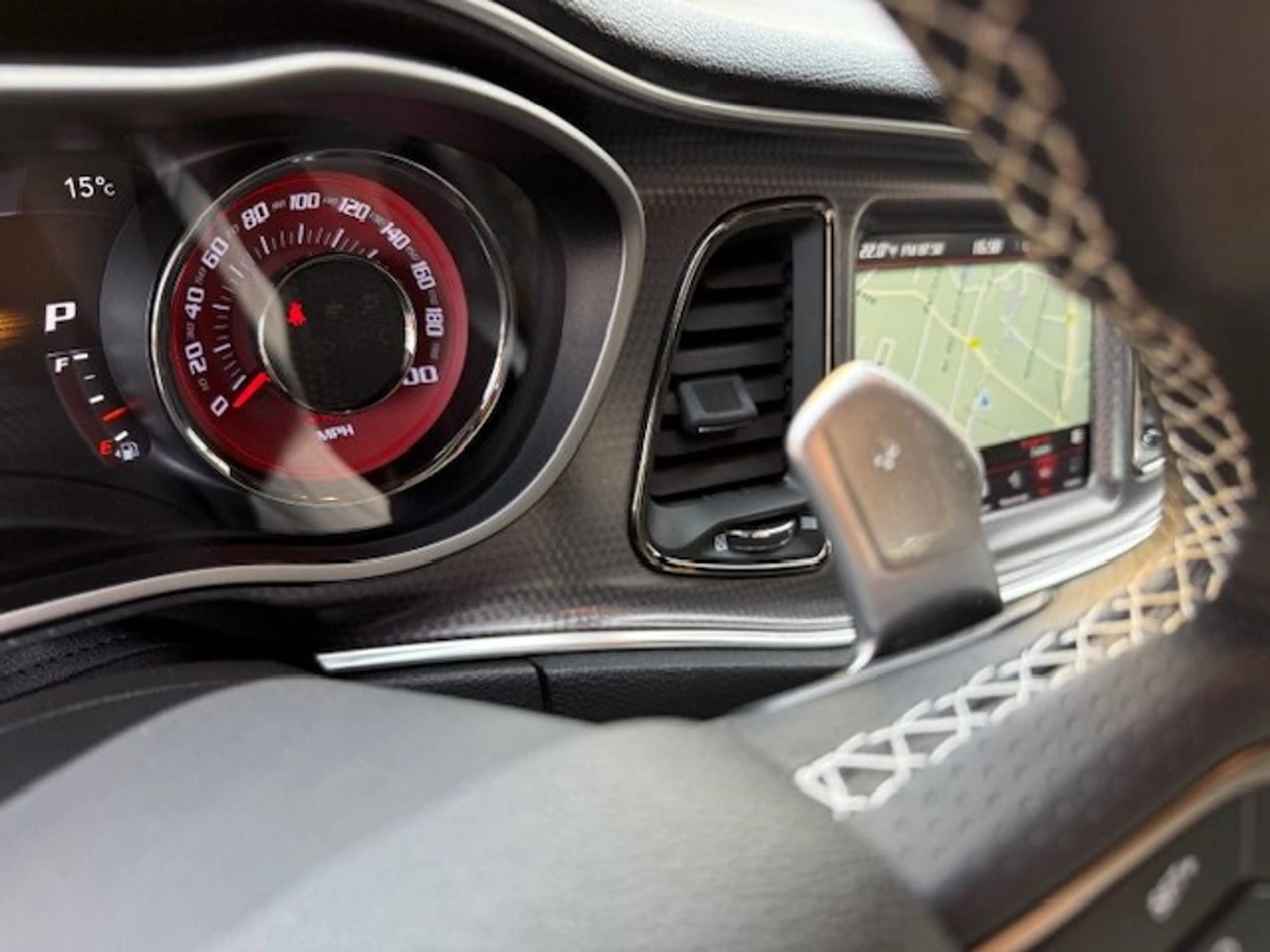 Dodge Challenger Challenger Automatik SRT Hellcat Smallbody — photo 12