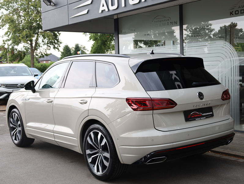 Volkswagen Touareg R-Line 4Motion*Pano*Memory*AHK*Luft*21 — photo 10