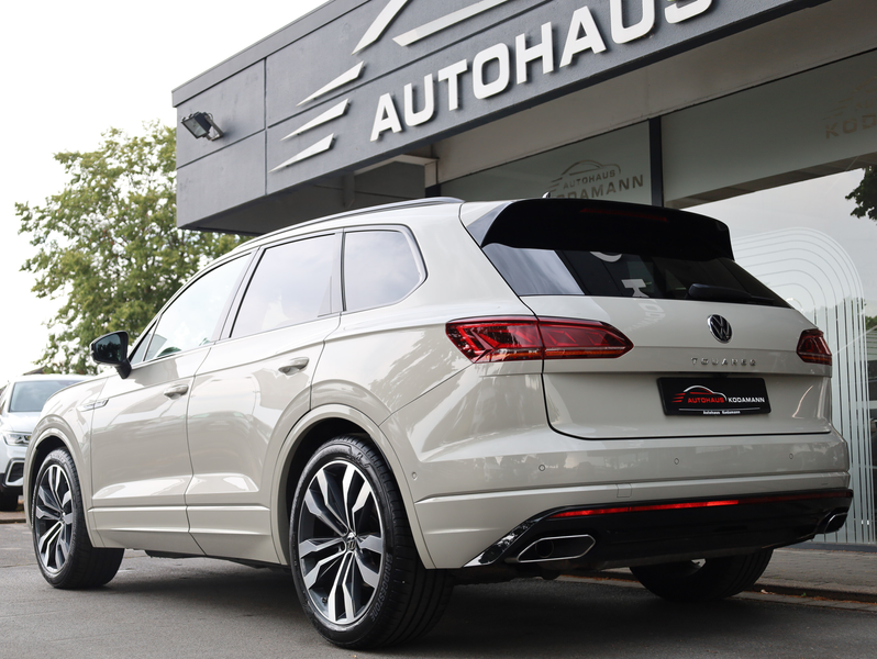 Volkswagen Touareg R-Line 4Motion*Pano*Memory*AHK*Luft*21 — photo 11
