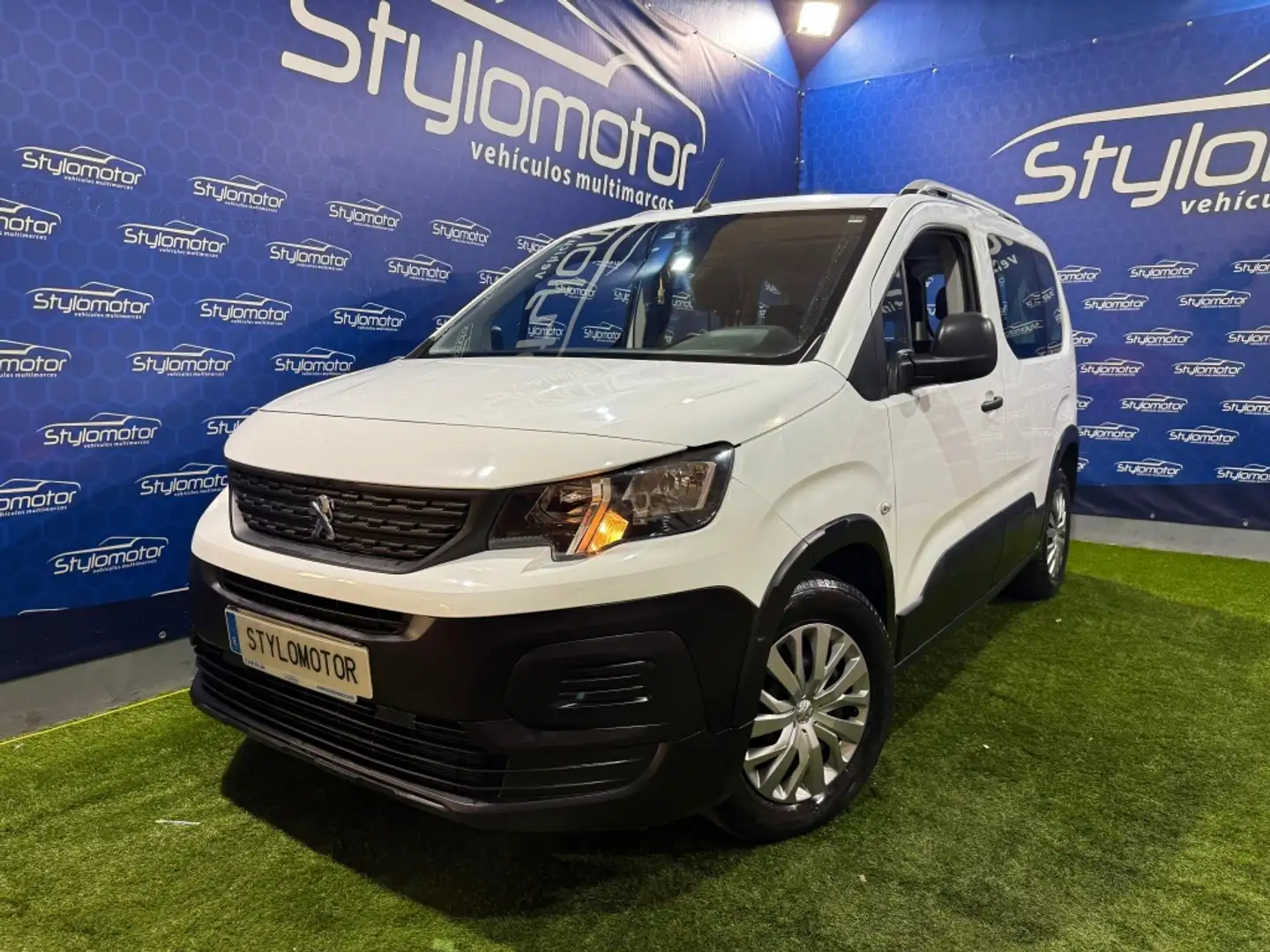Peugeot Rifter 1.5BlueHDi S&S Long Active NAV+ 100 Blanco - 1