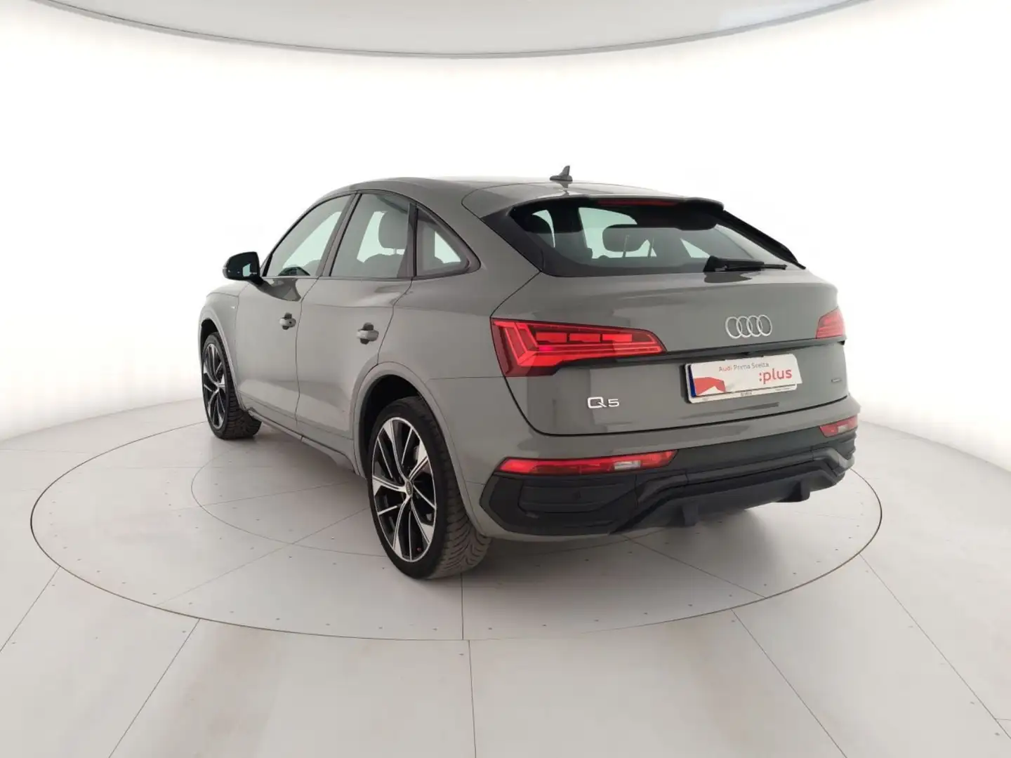 Audi Q5 40 TDI 204 CV quattro S tronic S line Plus Grigio - 2