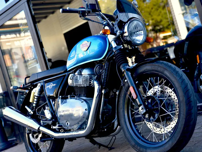 Royal Enfield Interceptor - foto 5