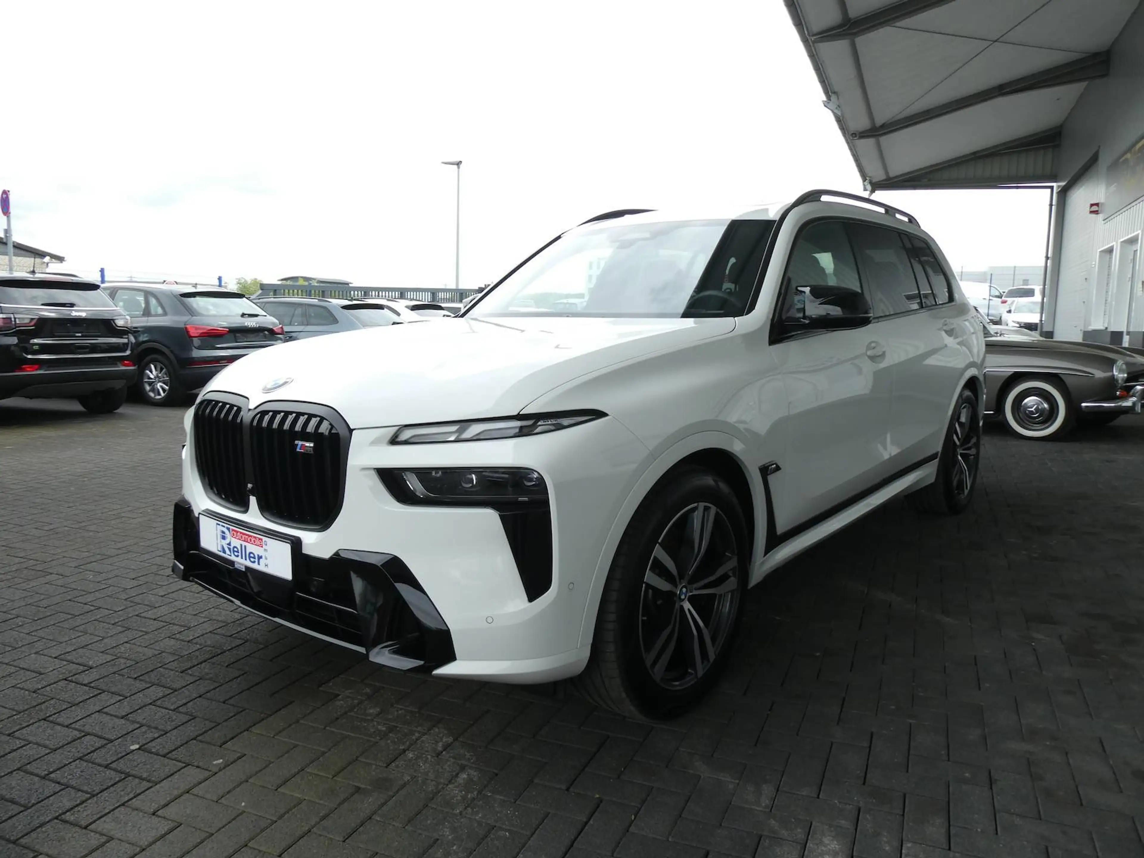 BMW X7 M xDrive M60 i M Sport Pro — photo 3