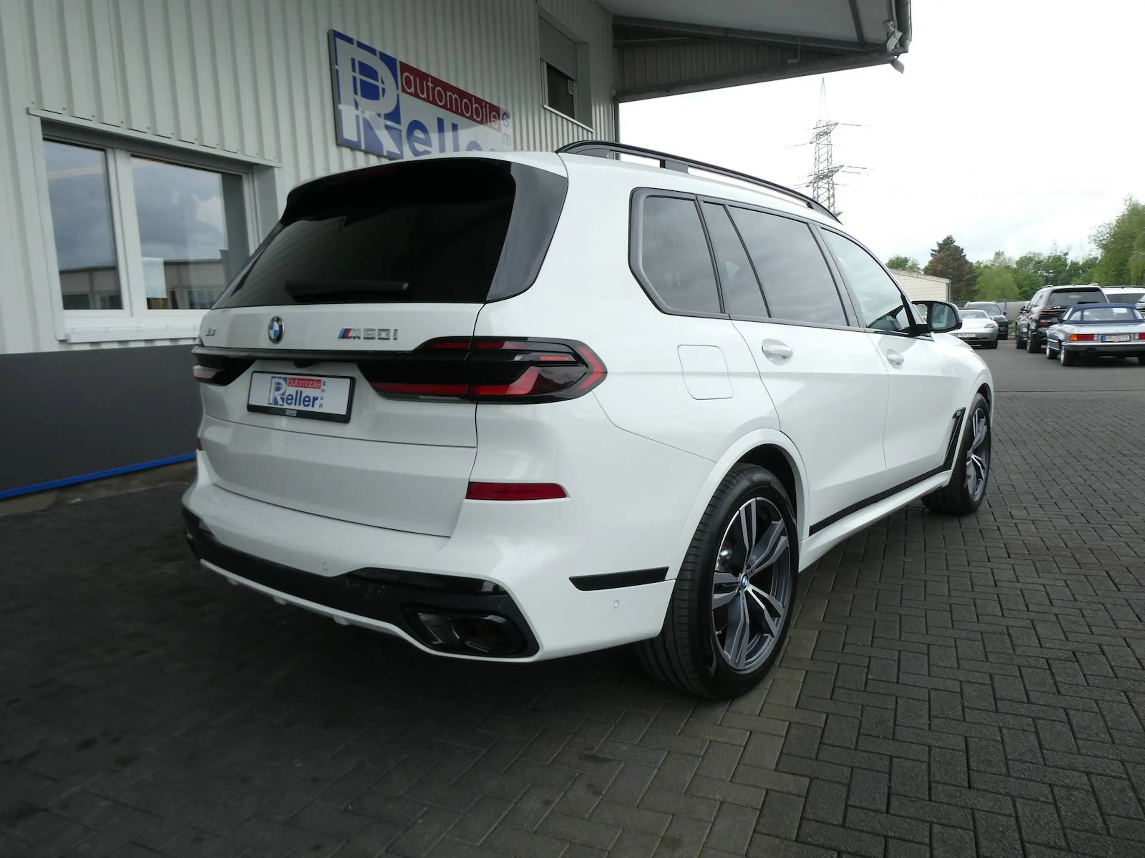 BMW X7 M xDrive M60 i M Sport Pro — photo 4