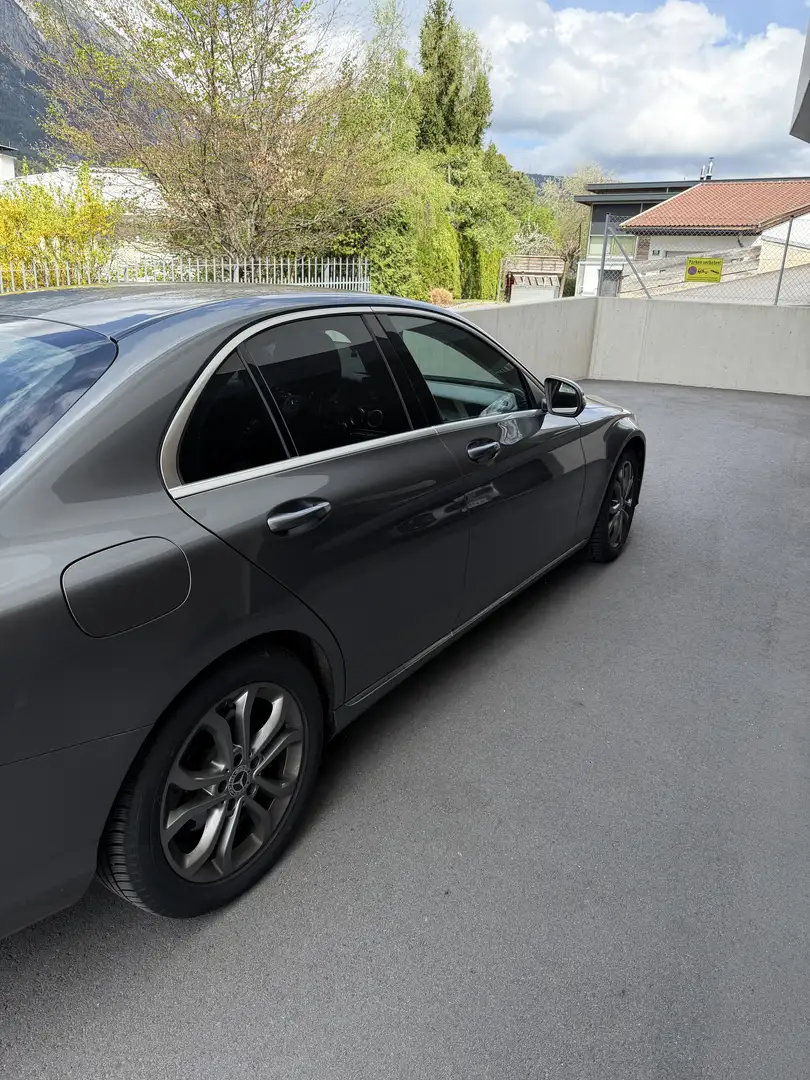 Mercedes-Benz C 200 d Avantgarde Aut. Grau - 2