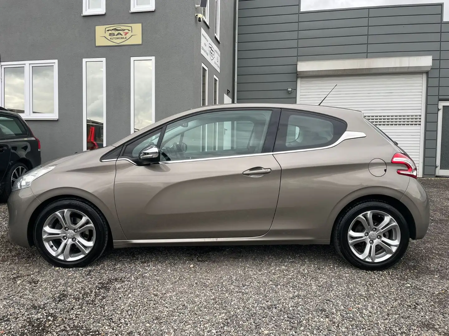 Peugeot 208 Allure*1.Hand*Klima*Navi*TüvNeu* Grau - 1