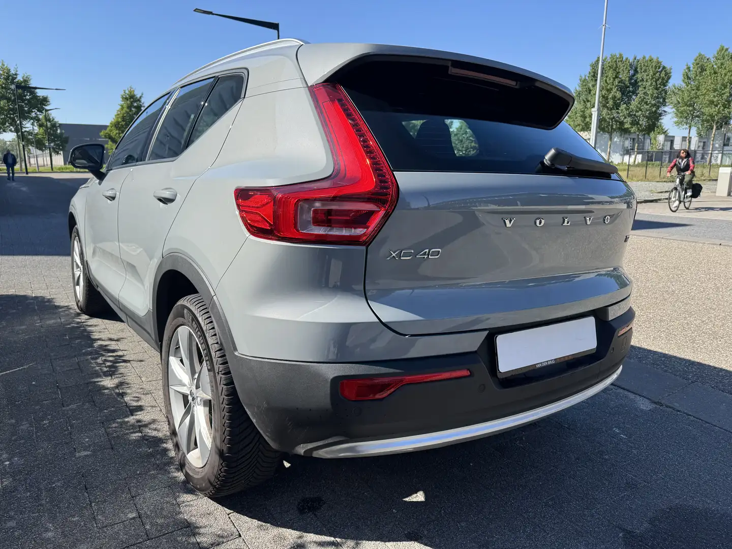 Volvo XC40 T2 Momentum Pro - 2