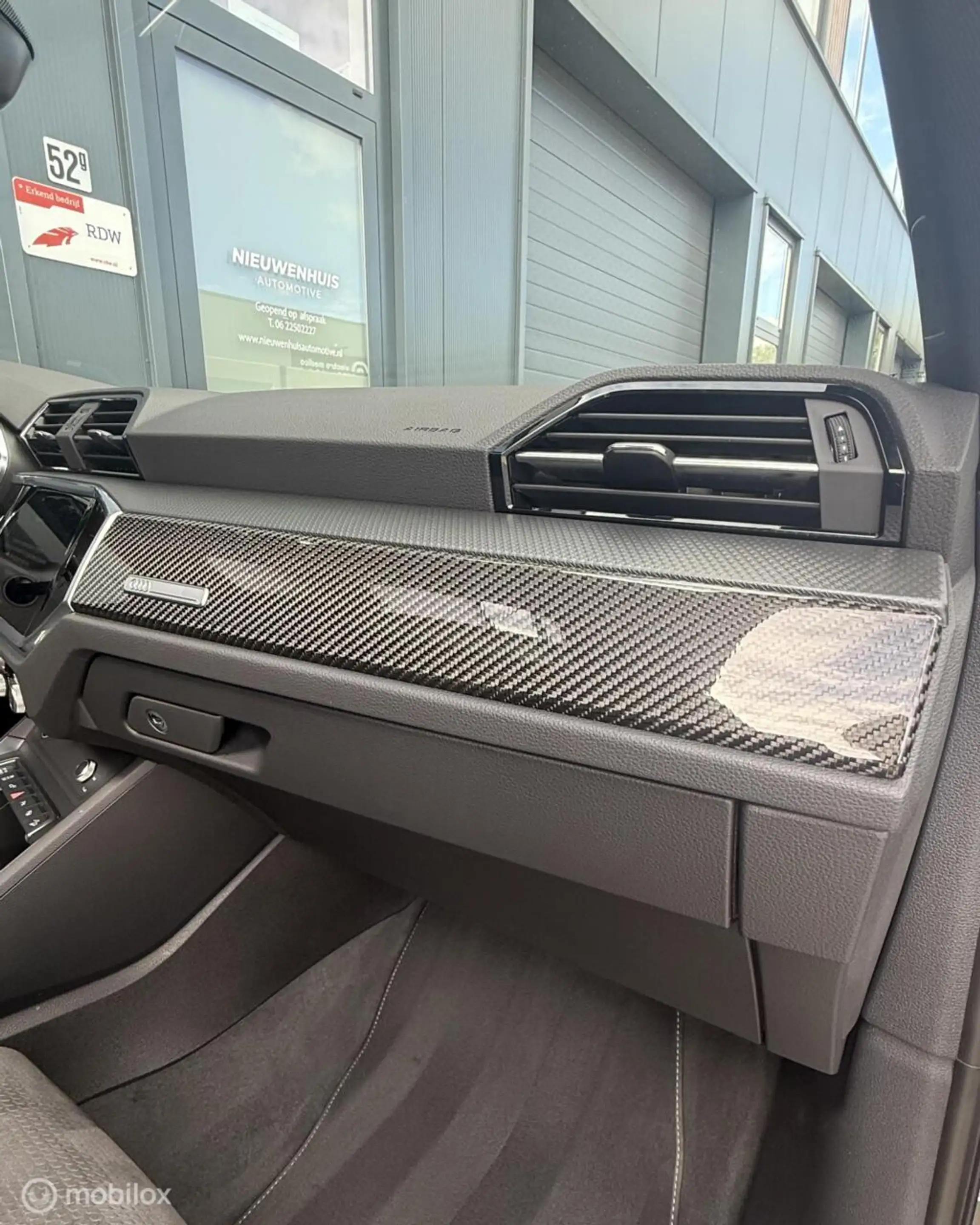 Audi Q3 Sportback 45 TFSI e S Edition Matrix l 360 l Pano — photo 35