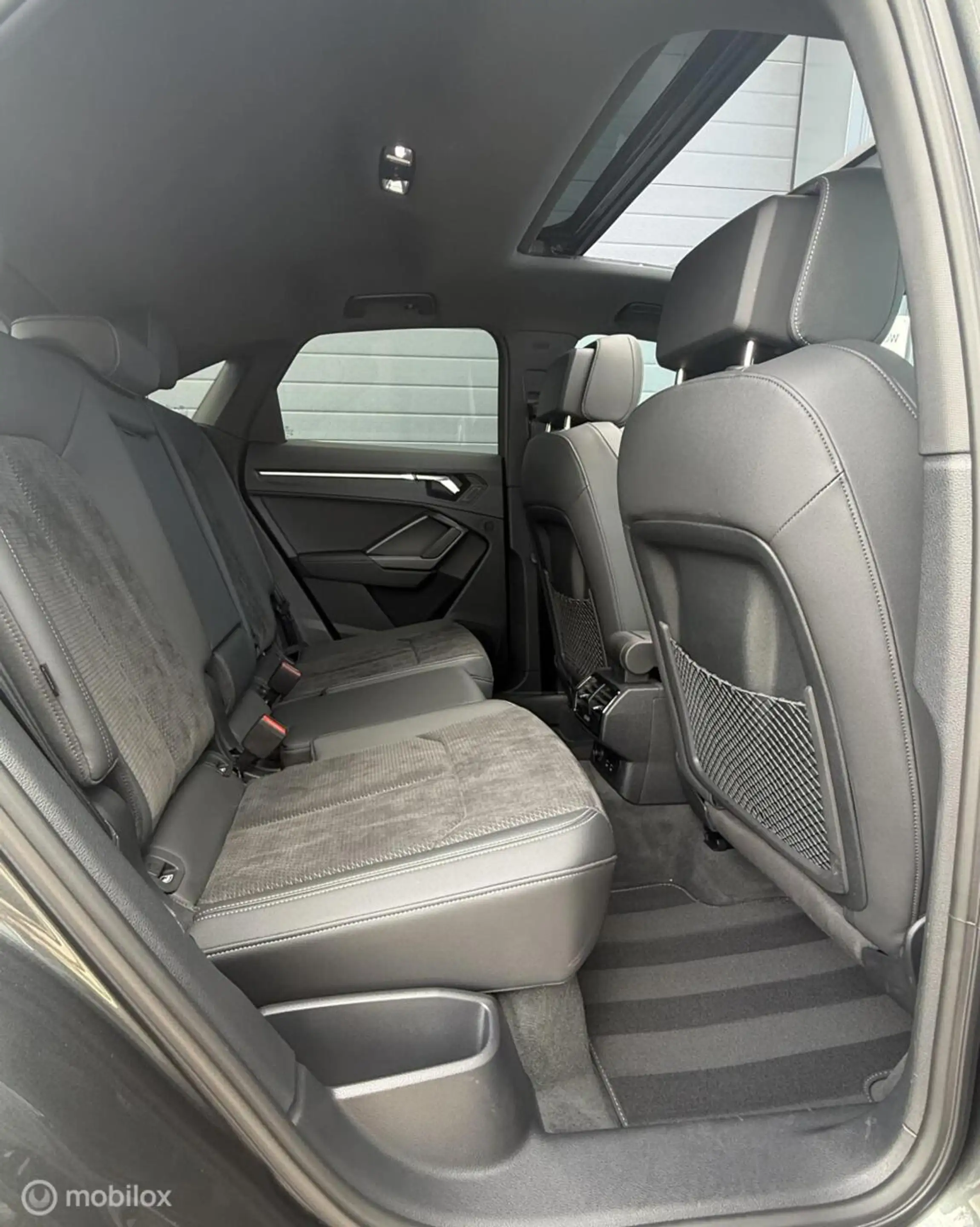 Audi Q3 Sportback 45 TFSI e S Edition Matrix l 360 l Pano — photo 22
