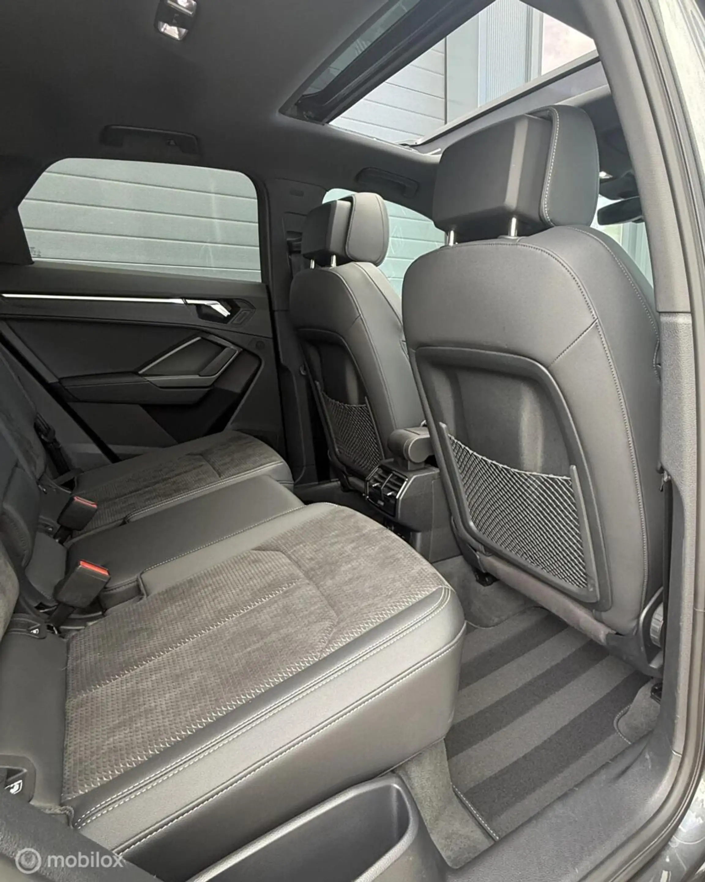 Audi Q3 Sportback 45 TFSI e S Edition Matrix l 360 l Pano — photo 23
