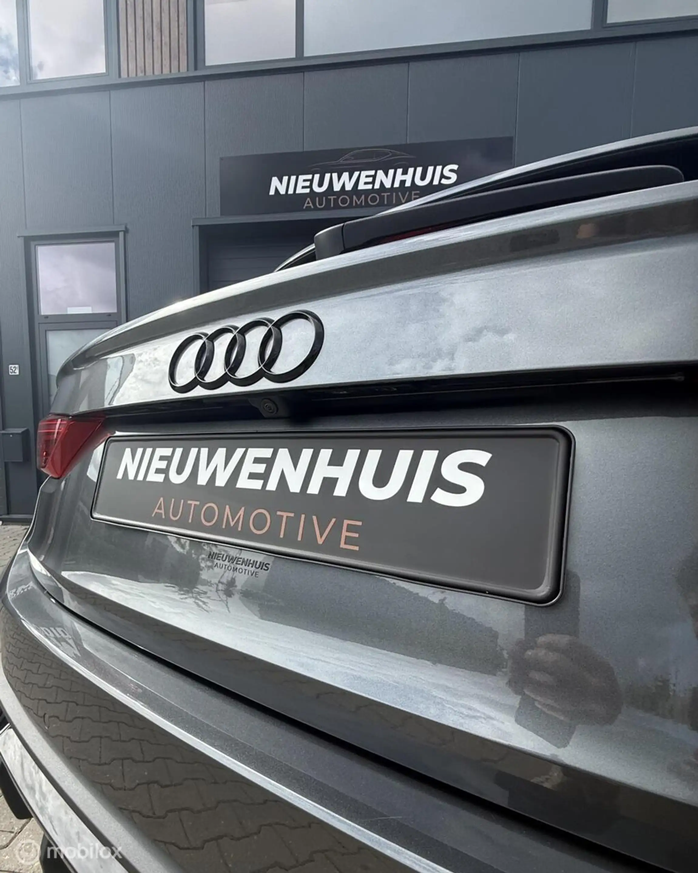 Audi Q3 Sportback 45 TFSI e S Edition Matrix l 360 l Pano — photo 25