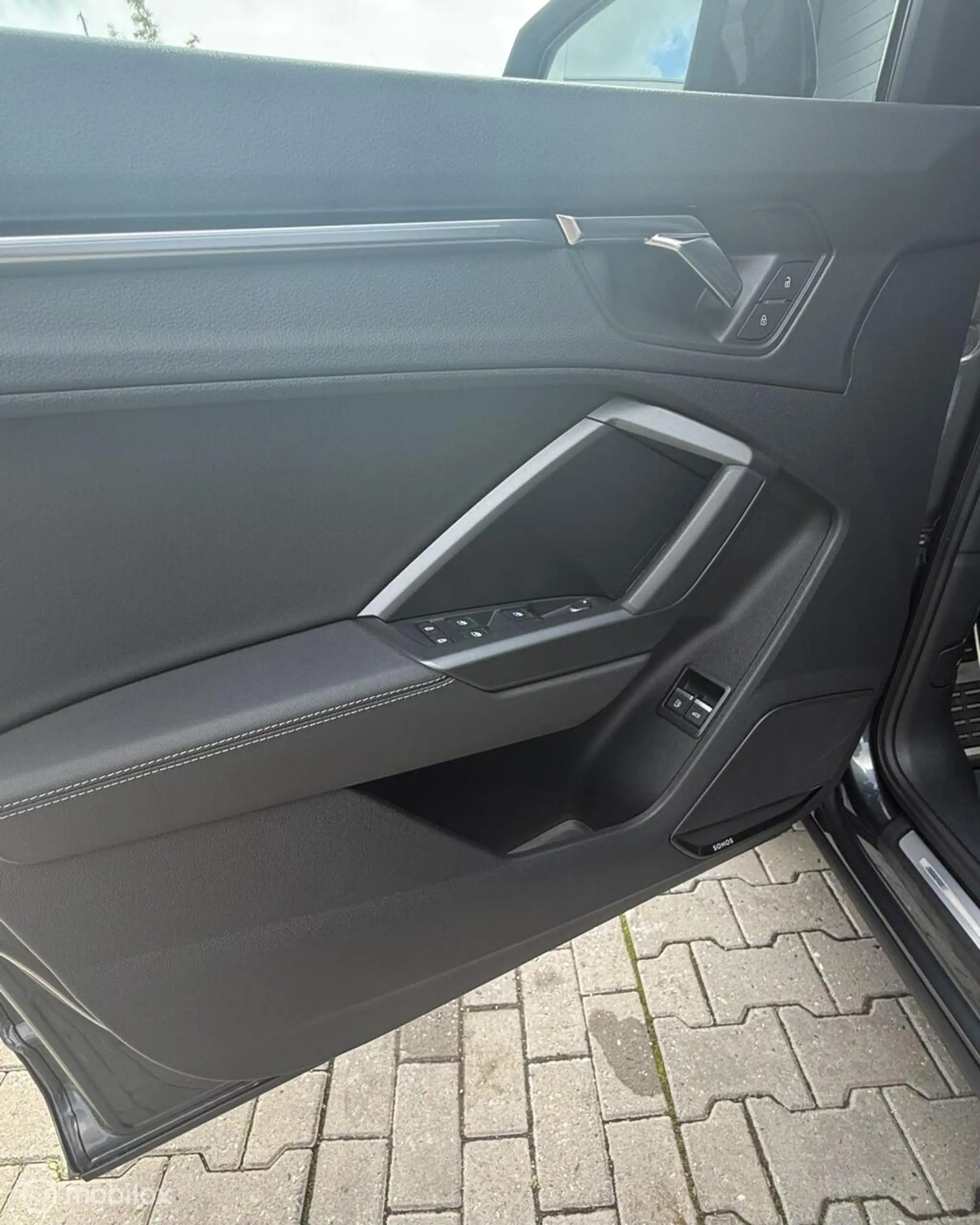 Audi Q3 Sportback 45 TFSI e S Edition Matrix l 360 l Pano — photo 12