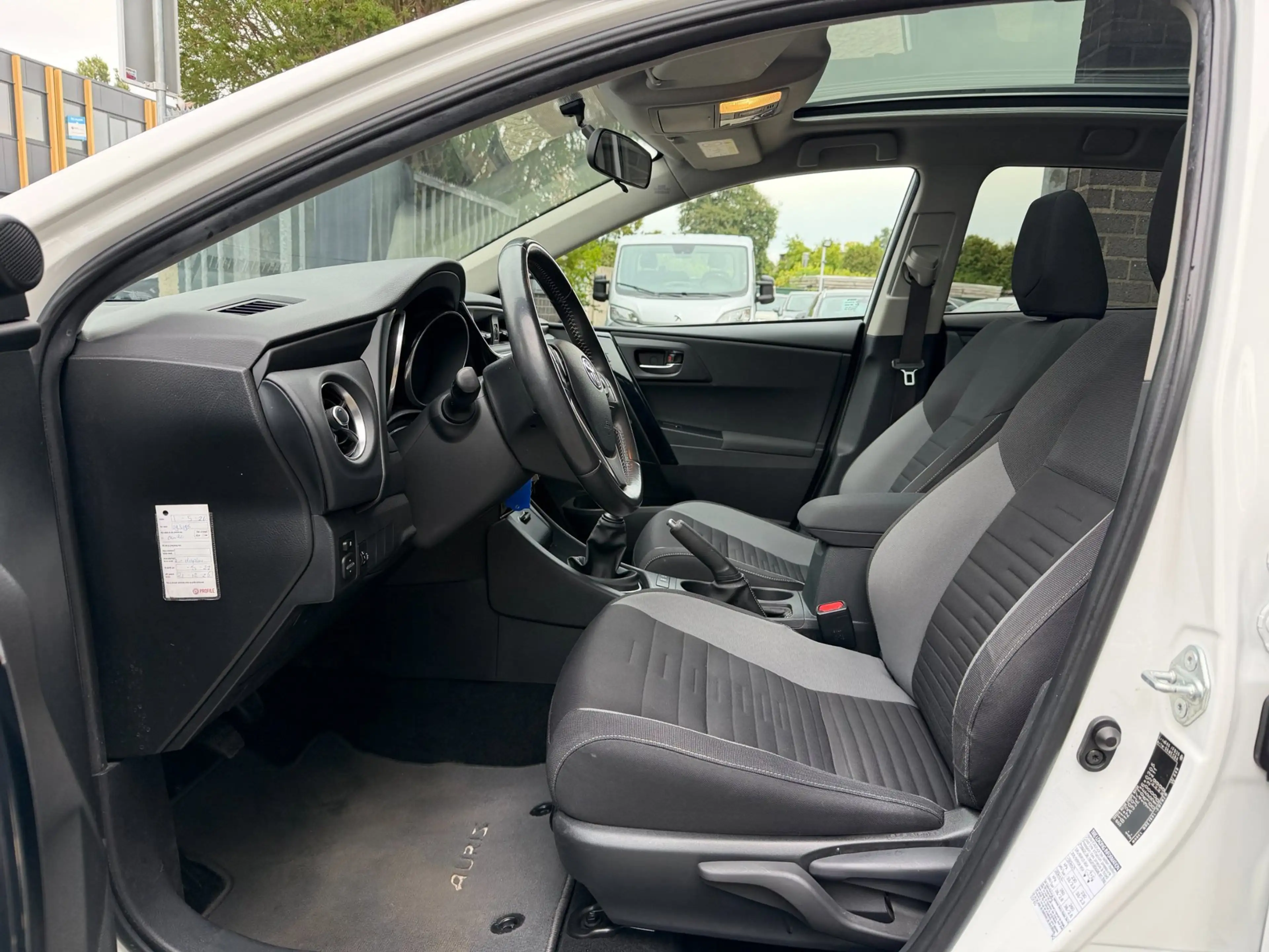 Toyota Auris Touring Sports 1.2T Dynamic |Pano|Trekhaak|Org NL — photo 11