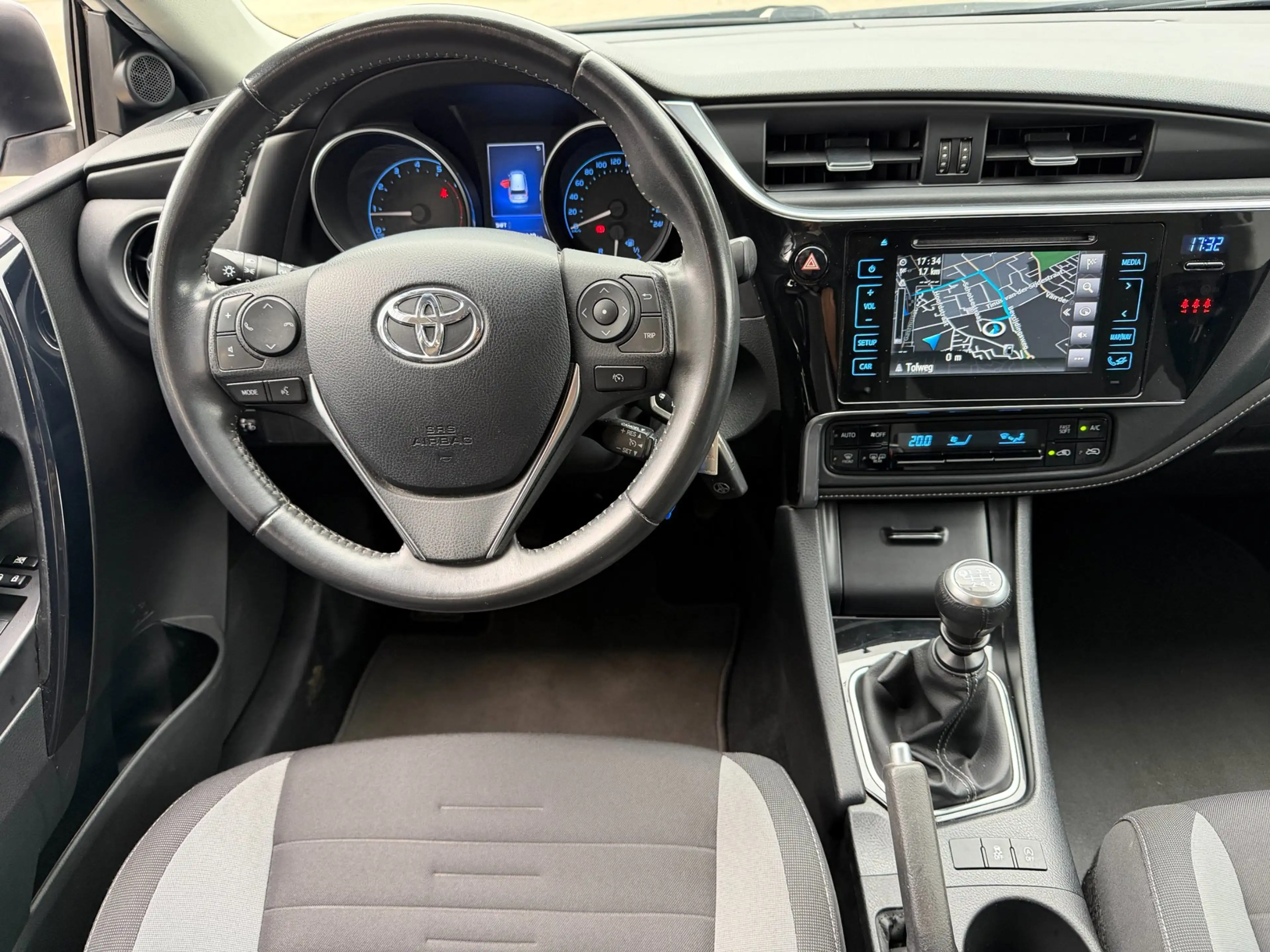 Toyota Auris Touring Sports 1.2T Dynamic |Pano|Trekhaak|Org NL — photo 16