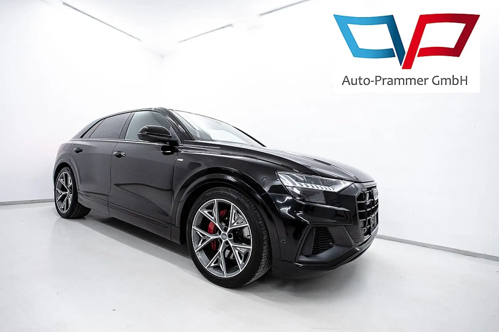 Audi Q8 55 TFSI e PHEV quattro Schwarz - 1