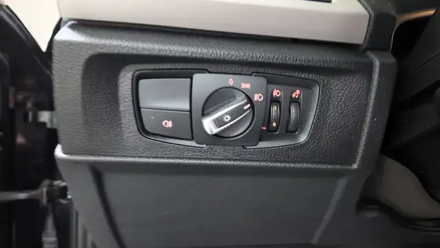 BMW 1 Series view 16