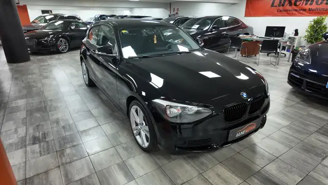 BMW 1 Series view 8