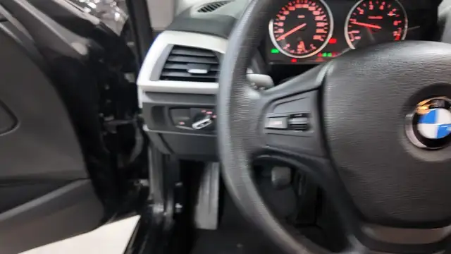 BMW 1 Series view 18