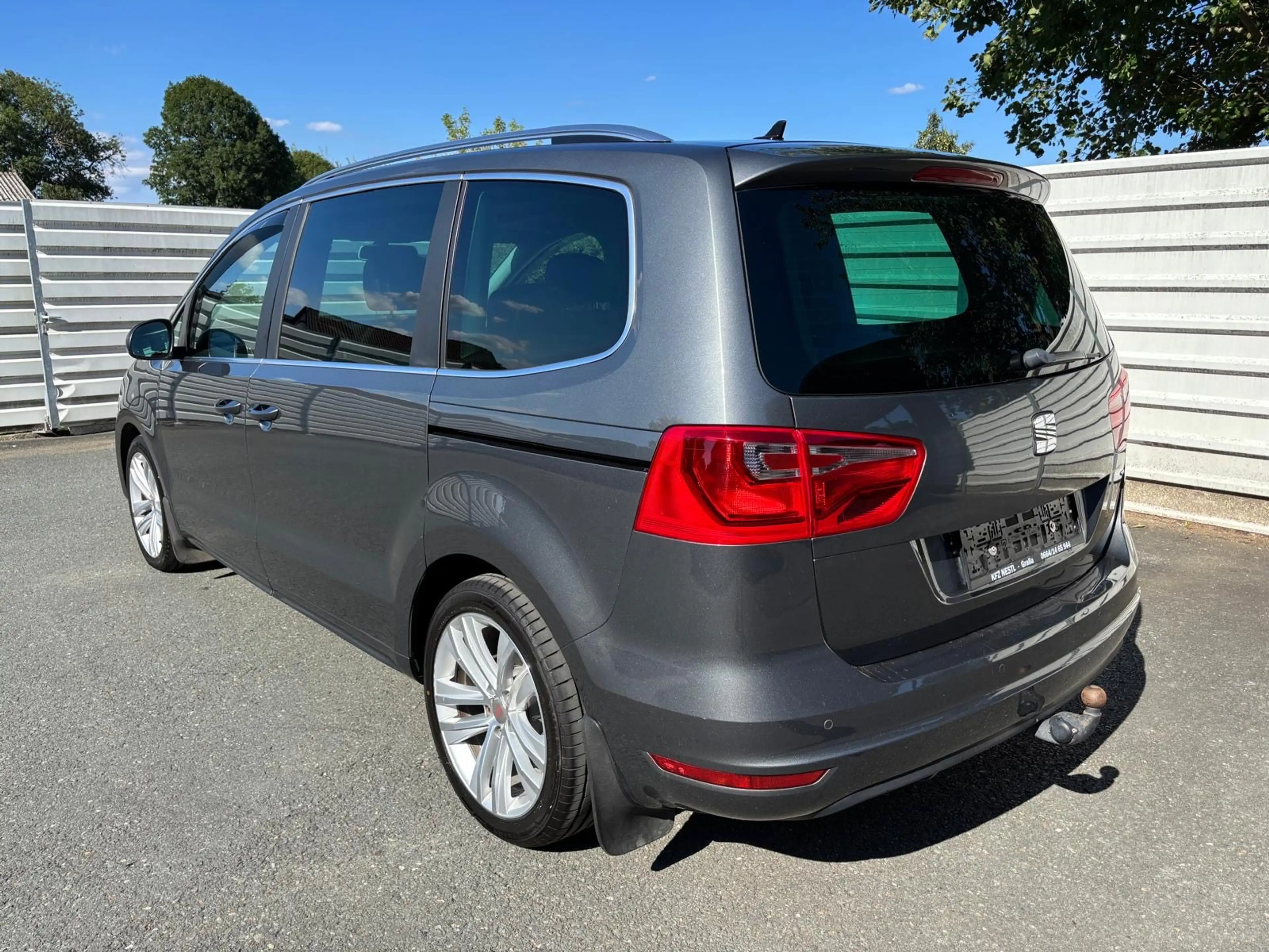 SEAT Alhambra 2,0 TDI CR DSG Style — photo 6