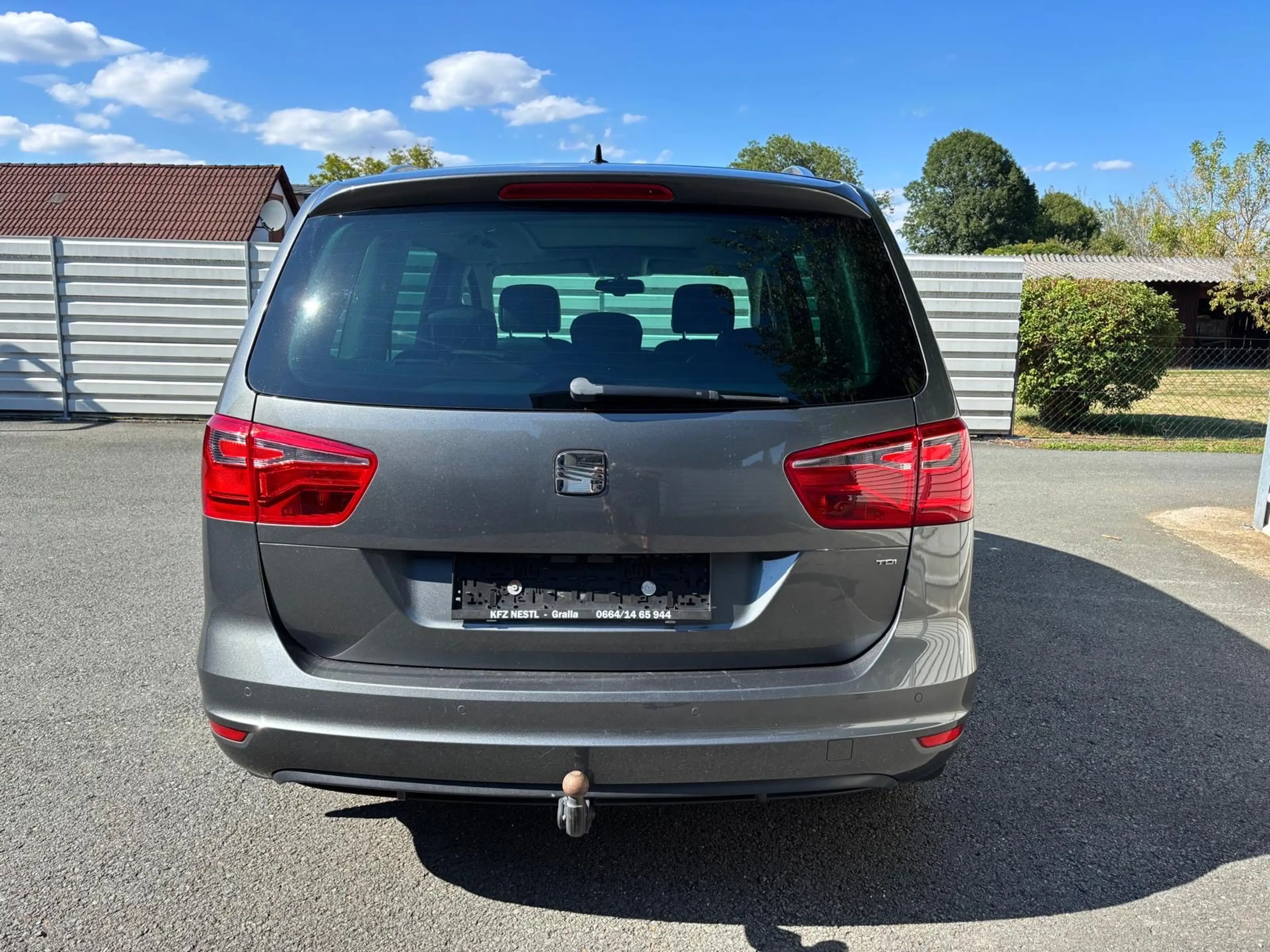 SEAT Alhambra 2,0 TDI CR DSG Style — photo 5