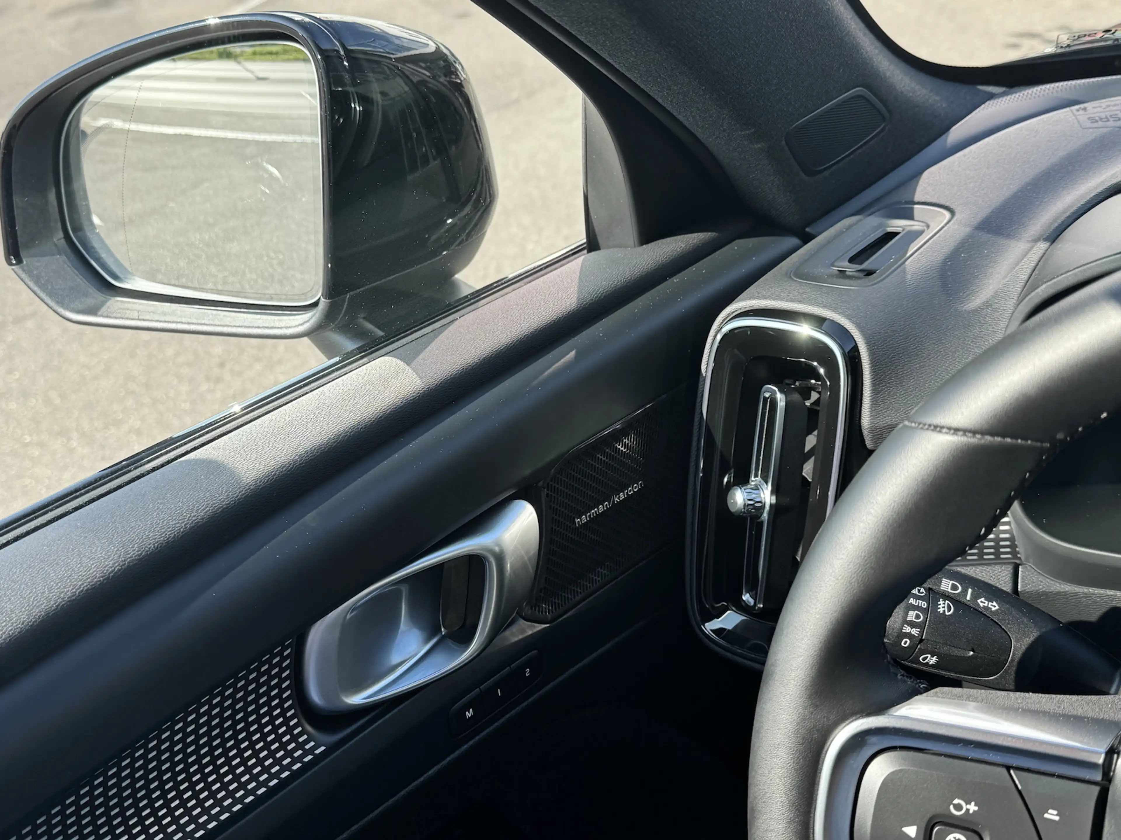 Volvo EX40 Single*Plus Dark*Ex.R.*NP 67.240*82kWh*AHK — photo 10