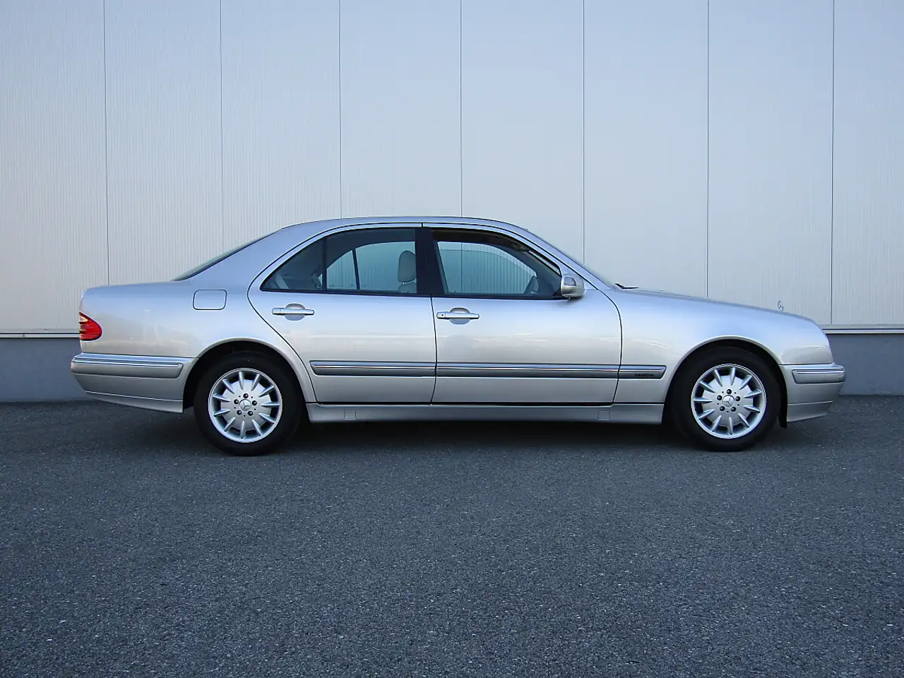 Mercedes-Benz E 220 Elegance CDI, foto 5