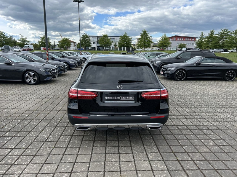 Mercedes-Benz E 400 d 4MATIC T-Modell All-Terrain AVANTGARDE — photo 7