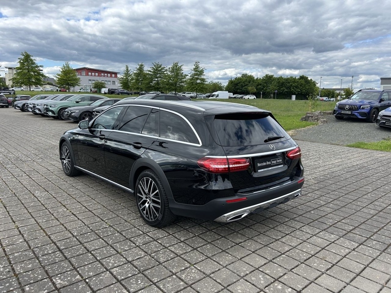 Mercedes-Benz E 400 d 4MATIC T-Modell All-Terrain AVANTGARDE — photo 8