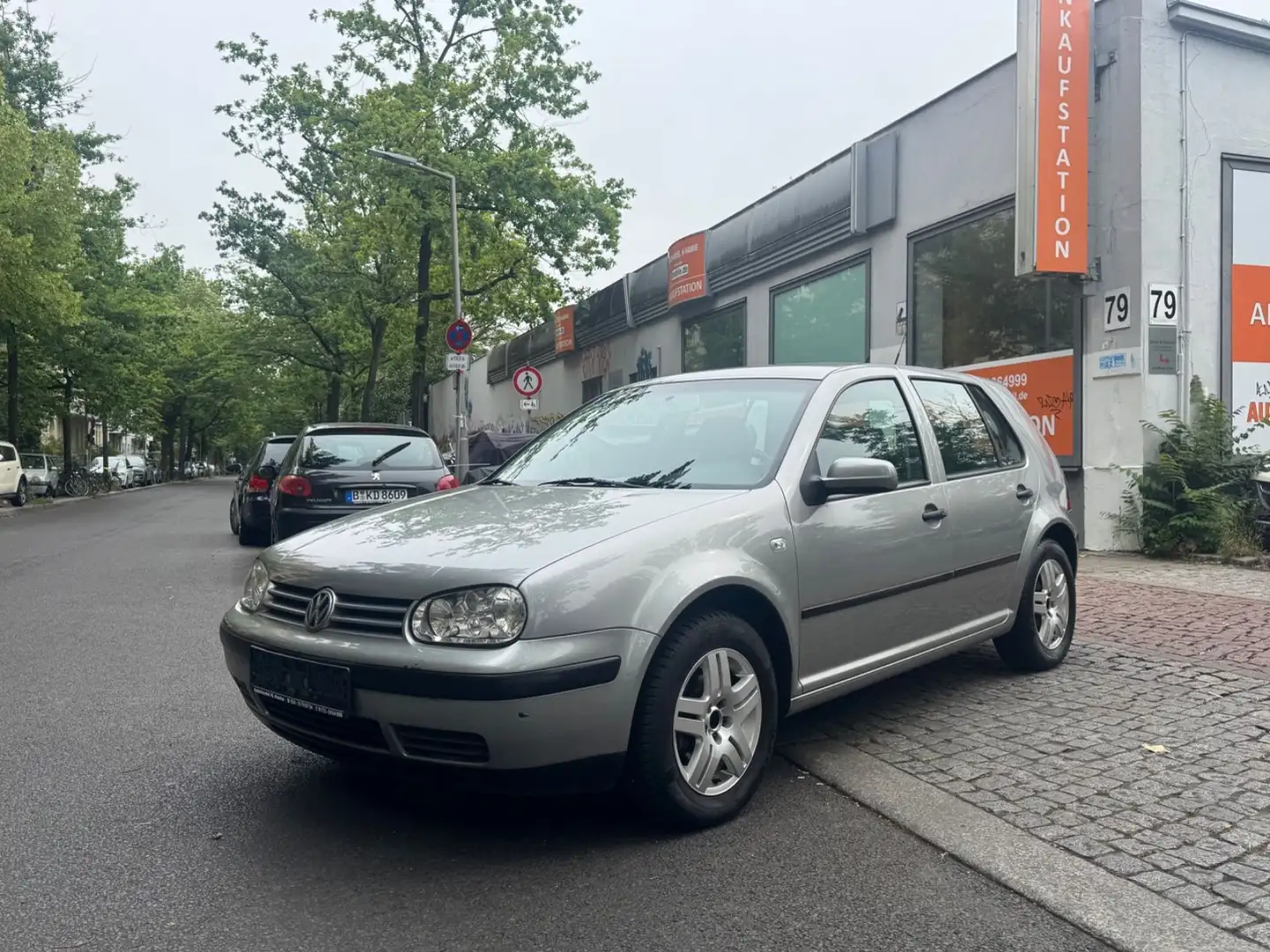 Volkswagen Golf 1.4 COMFORTLINE KLIMA RADIO Сірий - 1