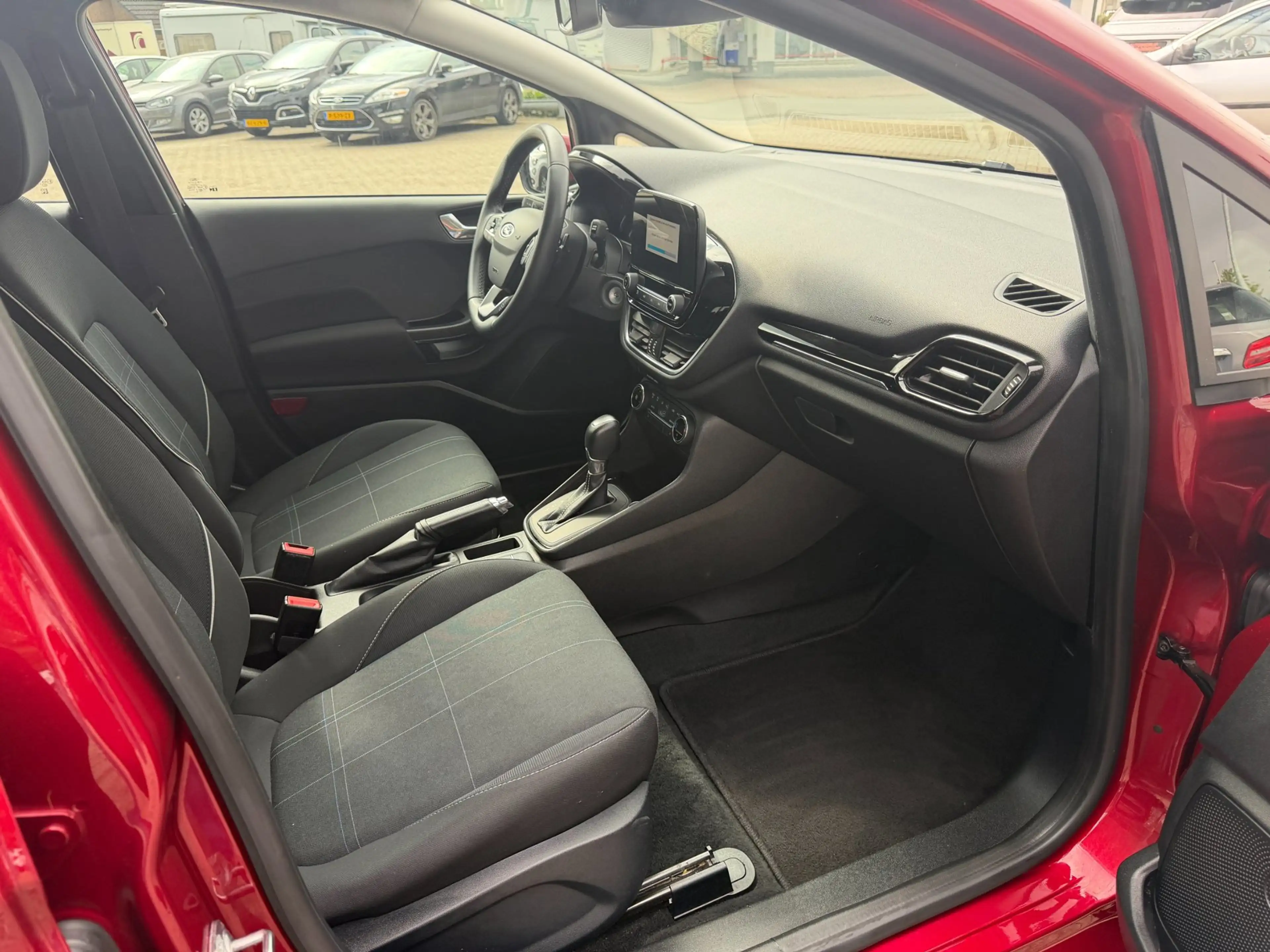 Ford Fiesta 1.0 EcoBoost Titanium, Automaat, Carplay, Clima, C — photo 11