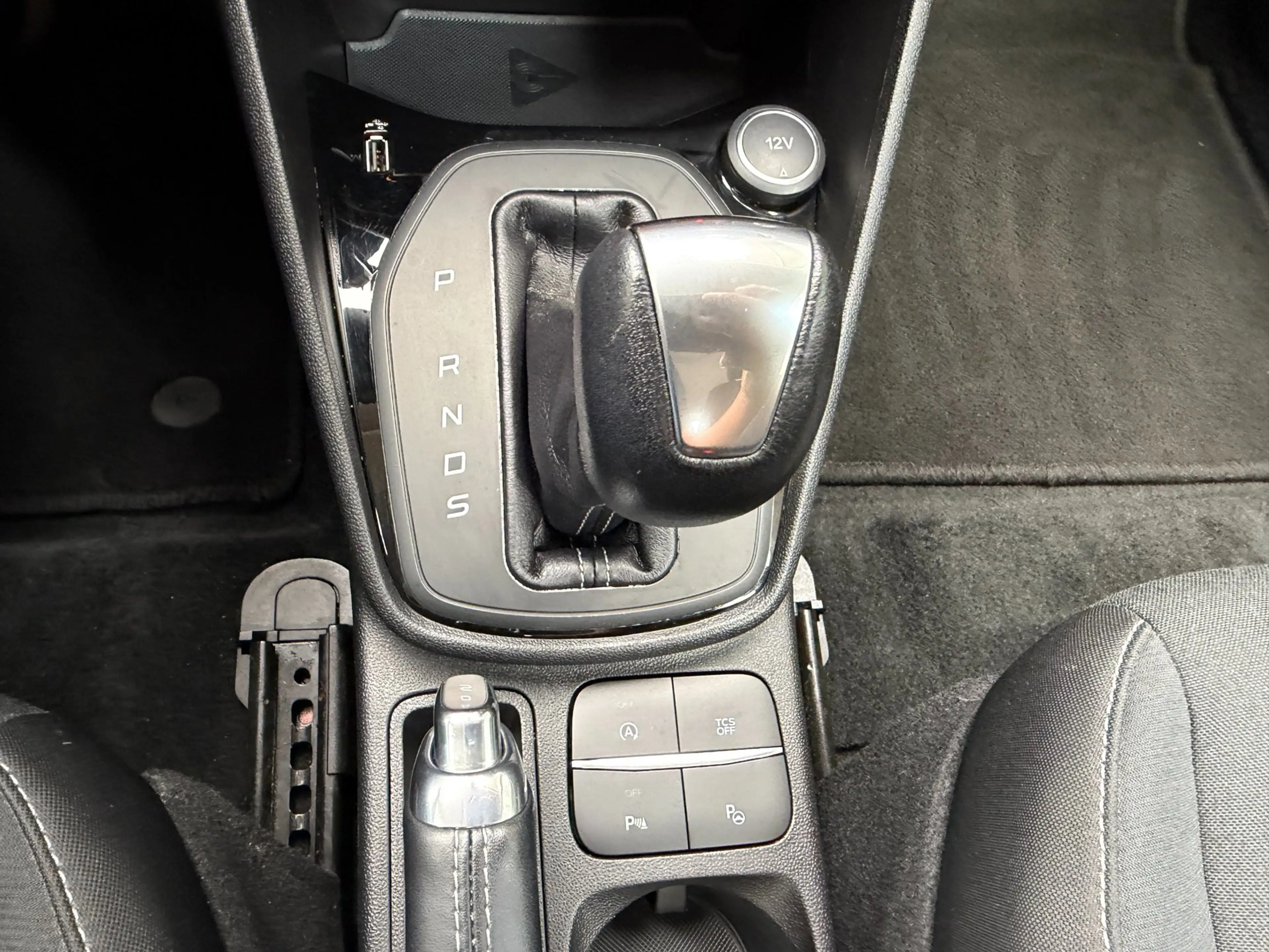Ford Fiesta 1.0 EcoBoost Titanium, Automaat, Carplay, Clima, C — photo 17