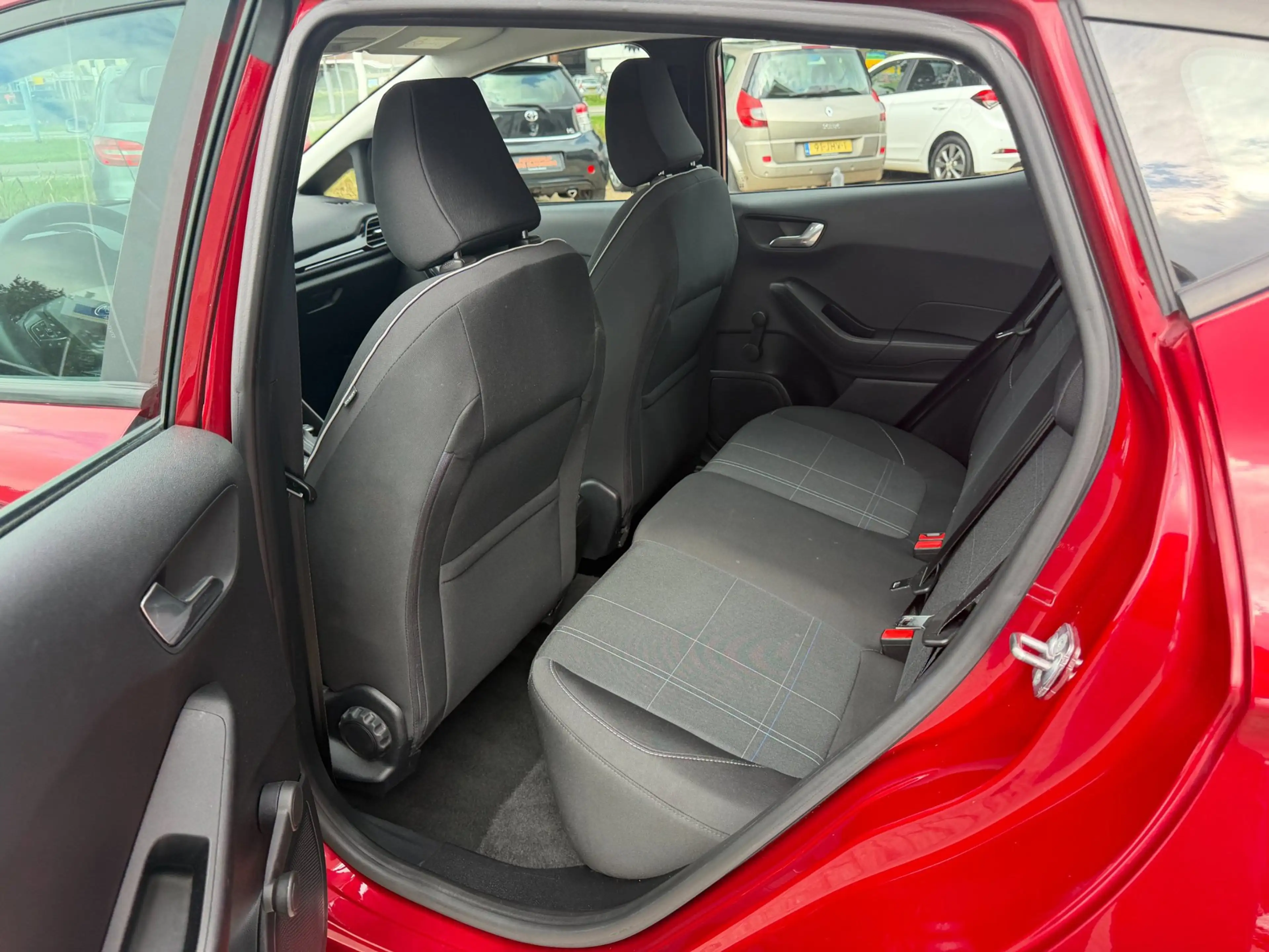 Ford Fiesta 1.0 EcoBoost Titanium, Automaat, Carplay, Clima, C — photo 9