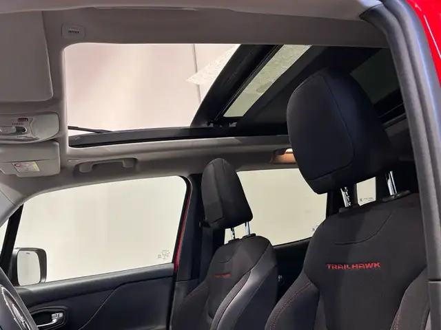 Jeep Renegade view 9