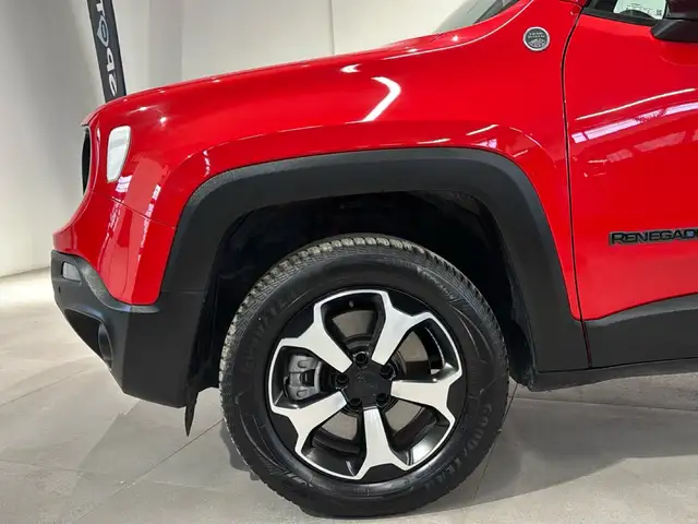 Jeep Renegade view 8