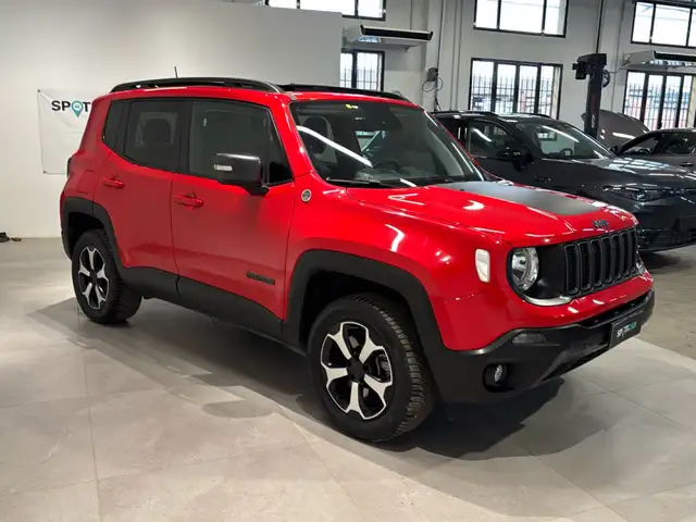 Jeep Renegade view 3