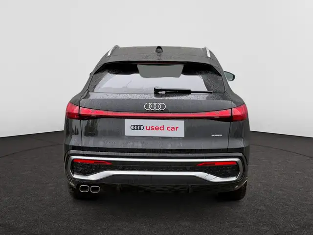 Audi Q5 view 6