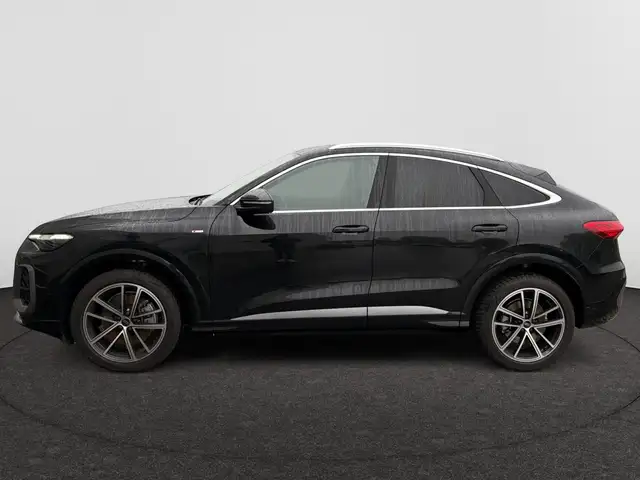 Audi Q5 view 8