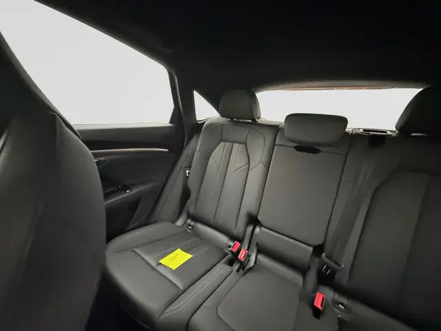 Audi Q5 view 15