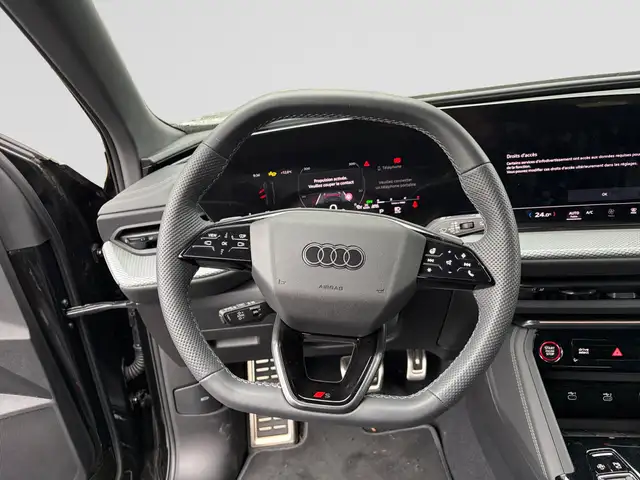 Audi Q5 view 13