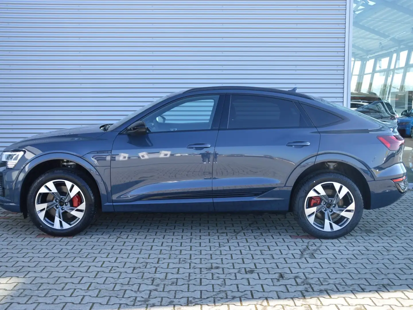 Audi Q8 e-tron Sportback 50 quattro S line++MATRIX-LE Azul - 2
