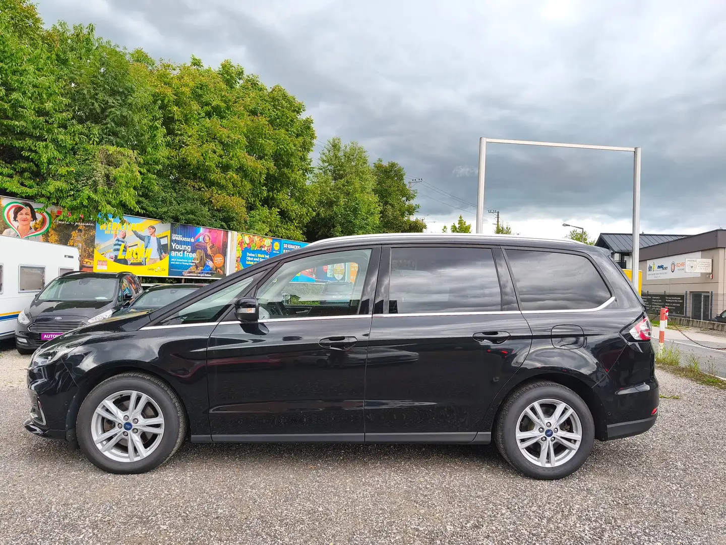 Ford Galaxy 2,5 Duratec FHEV Hybrid Titanium Aut.,* Panorama, ACC,..* Schwarz - 2